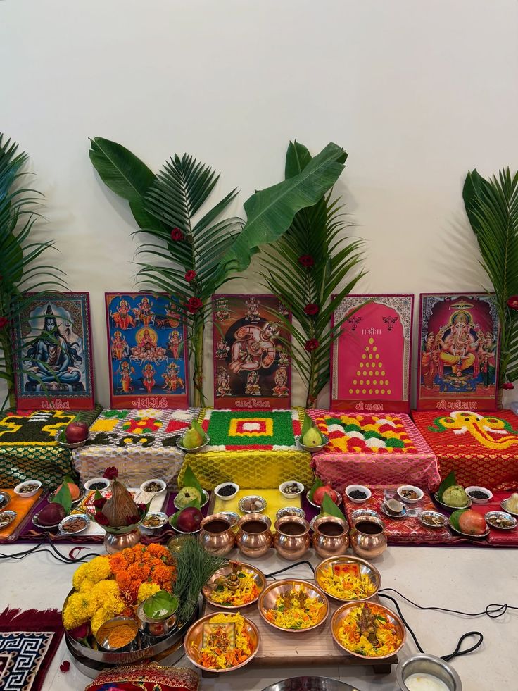 Vedic Mandap with 5 Sacred Kalash & Deity Pithas